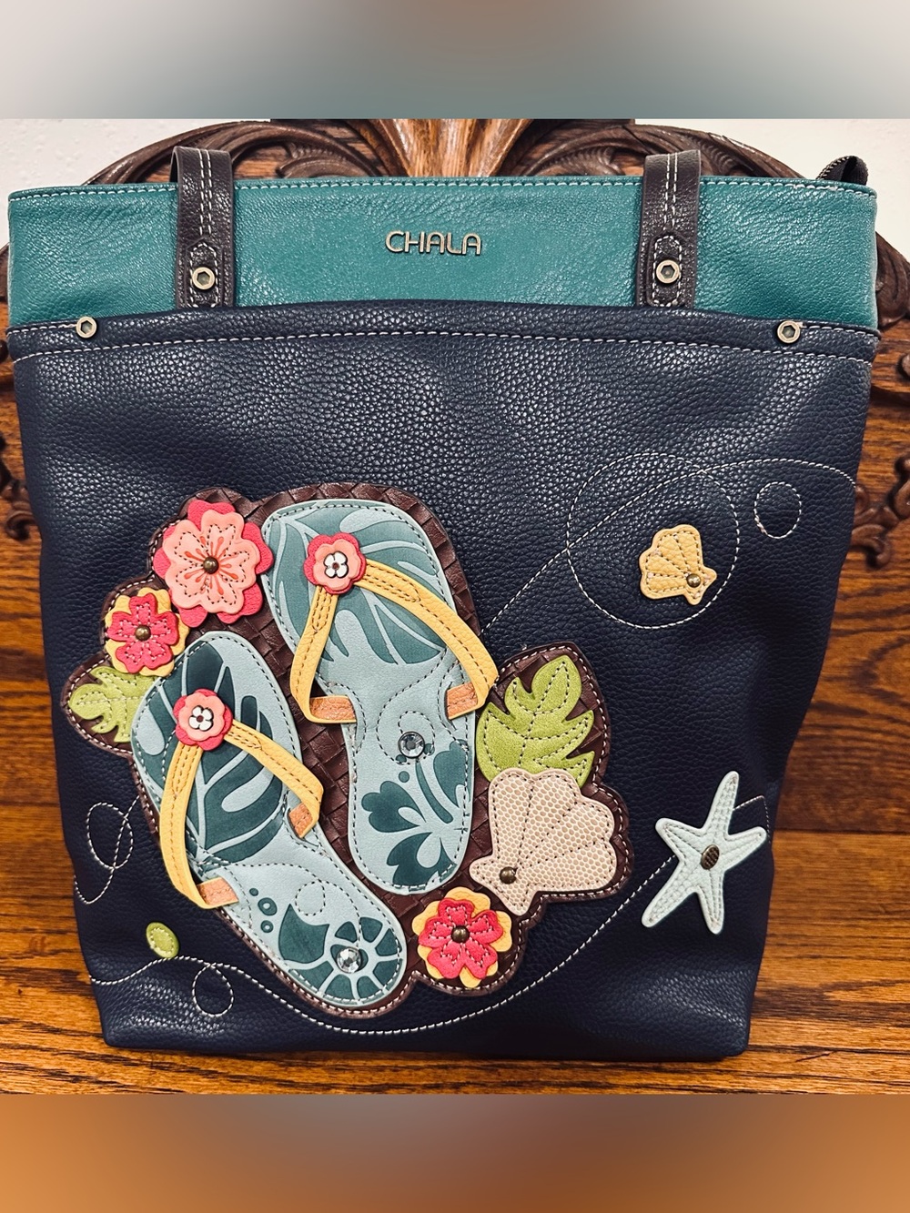 Chala Navy & Teal Flip-Flop Tote NWT - Picture 1 of 15